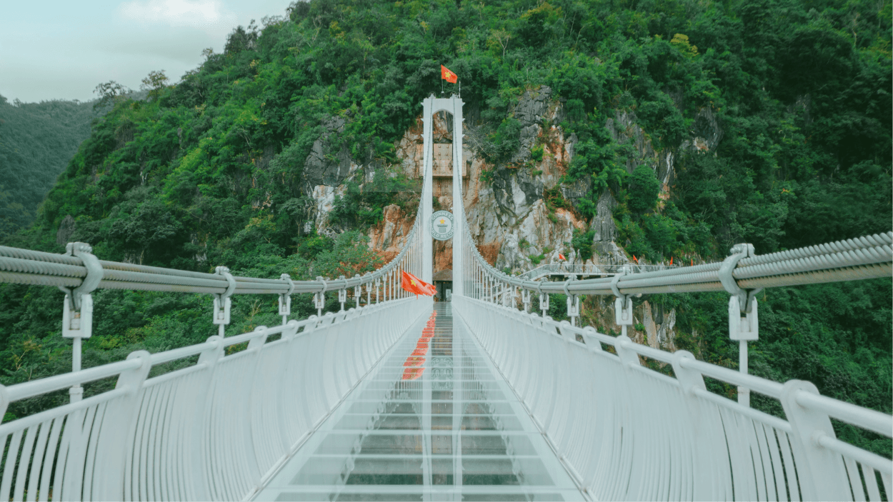 Cầu kính
Bạch Long